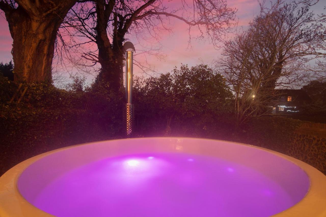 Willa The Roost Group - The Coach House - Hot Tub Gravesend Zewnętrze zdjęcie